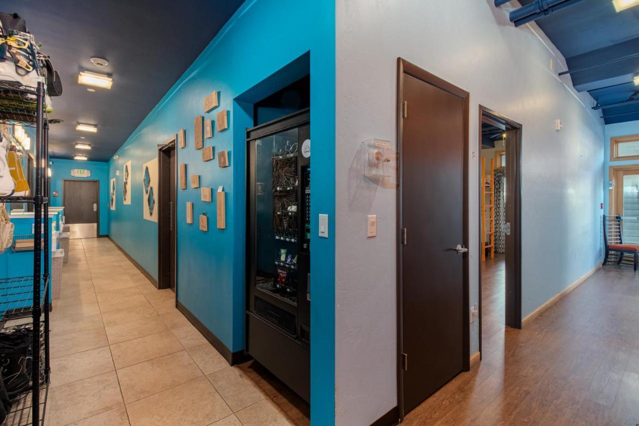 The Bunkhouse Hostel Minturn Екстериор снимка